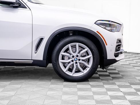 Used 2023 BMW X5 xDrive40i w/ Premium Package AWD/4WD image 38