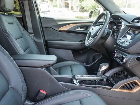 Used 2023 Chevrolet TrailBlazer ACTIV FWD image 17
