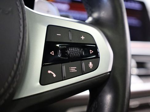 Used 2020 BMW X7 M50i w/ Dynamic Handling Package image 25