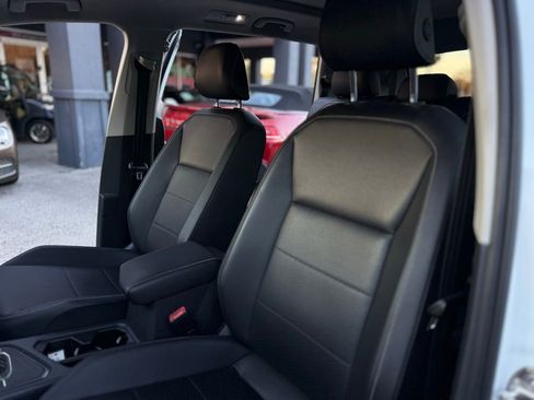 Used 2021 Volkswagen Tiguan SE w/ Panoramic Sunroof Package image 26