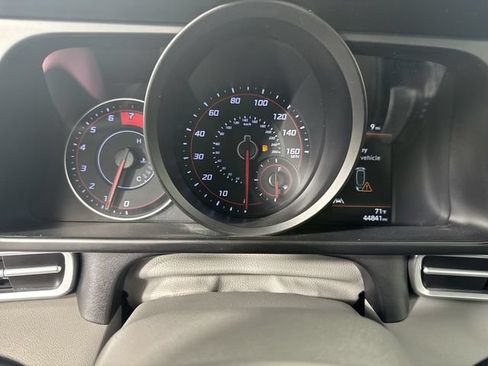 Used 2023 Hyundai Elantra SEL FWD image 16