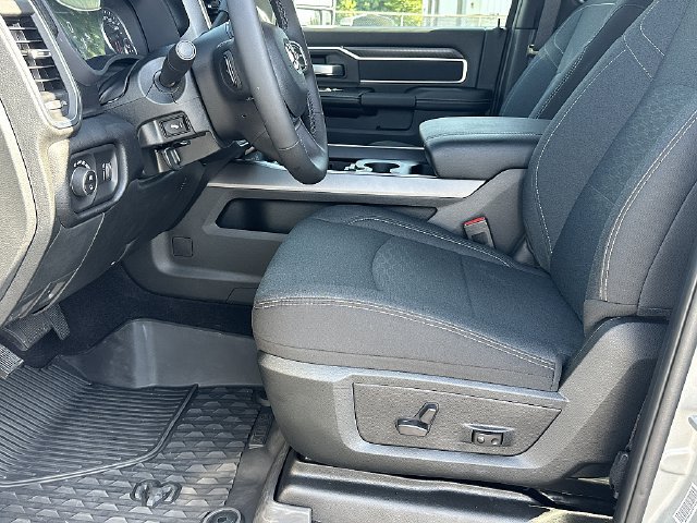 Used 2026 RAM 2500 Big Horn AWD/4WD image 21