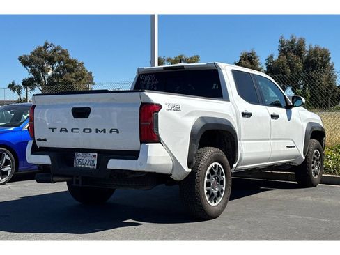 Certified 2024 Toyota Tacoma TRD Off-Road w/ TRD Off Road Upgrade Package image 3