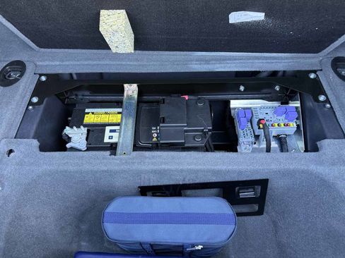 Used 2017 Maserati GranTurismo Sport image 31