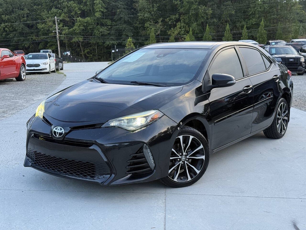 Used 2018 Toyota Corolla SE FWD image 3