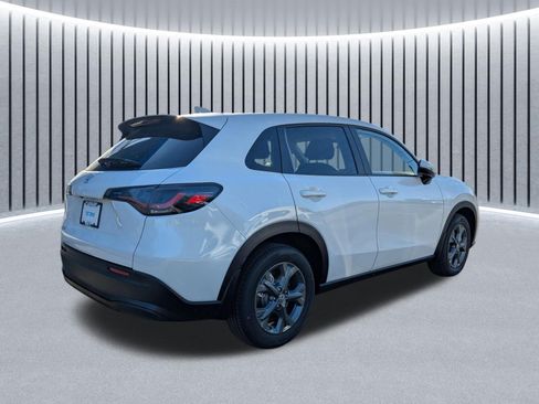 New 2026 Honda HR-V LX image 5