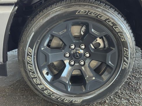 Used 2025 RAM 1500 Big Horn RWD image 32
