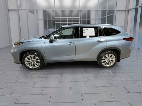 Used 2023 Toyota Highlander Limited AWD/4WD image 5