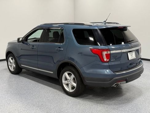 Certified 2018 Ford Explorer XLT w/ Equipment Group 202A FWD image 9
