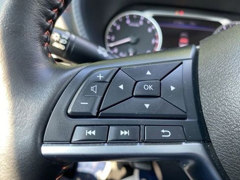 Used 2025 Nissan Sentra SR w/ SR Premium Package image 21