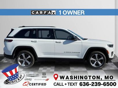 Used 2023 Jeep Grand Cherokee Laredo