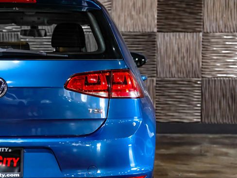 Used 2017 Volkswagen Golf Wolfsburg Edition FWD image 50