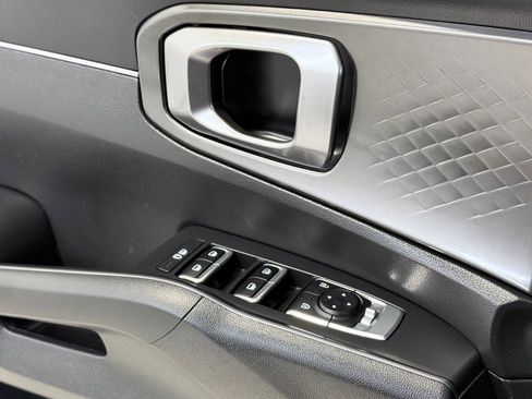 Used 2023 Kia Sorento EX image 43