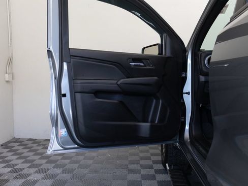 Used 2024 Chevrolet Colorado LT w/ LT Convenience Package II RWD image 17