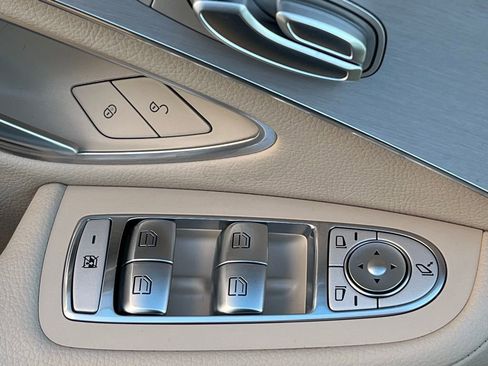 Certified 2022 Mercedes-Benz GLC 300 GLC 300 image 35