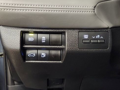 Used 2021 Toyota Avalon XLE w/ Moonroof Package image 42