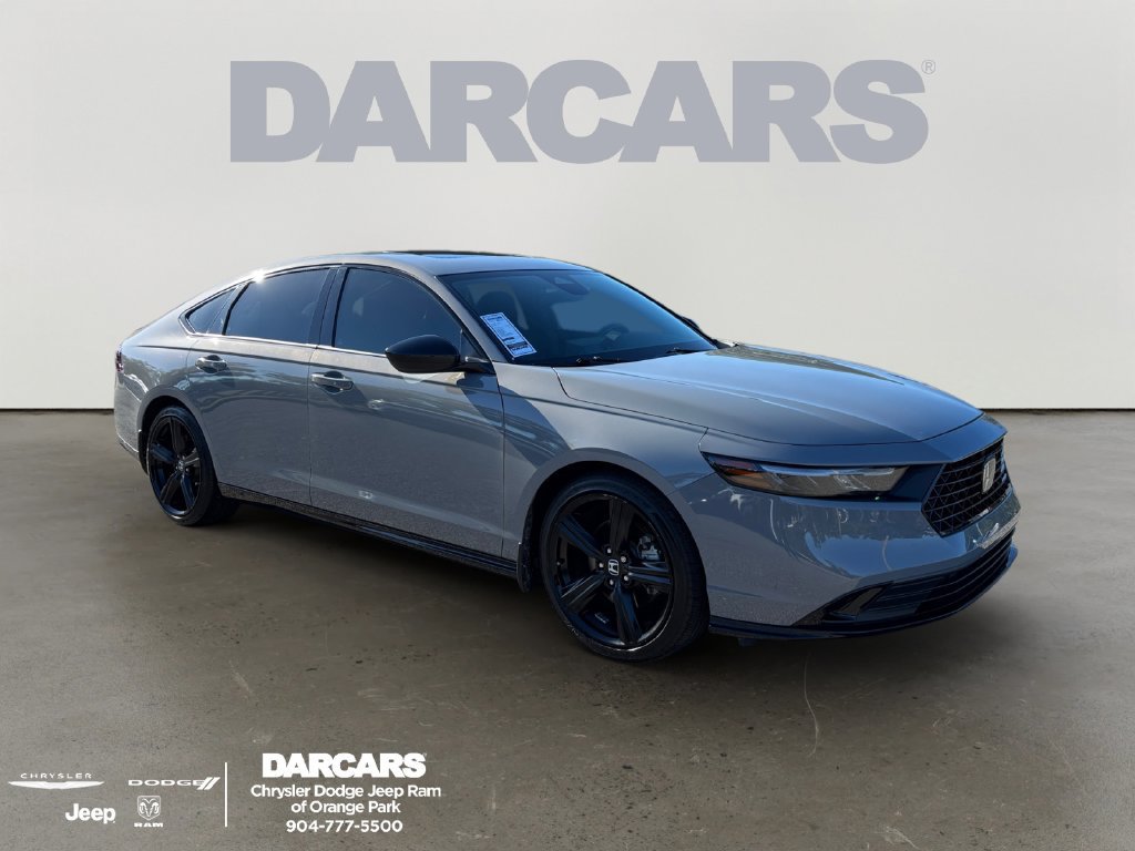 Used 2025 Honda Accord Sport image 1