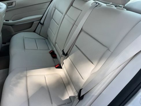 Used 2016 Mercedes-Benz E 350 Sedan w/ Premium Package image 23
