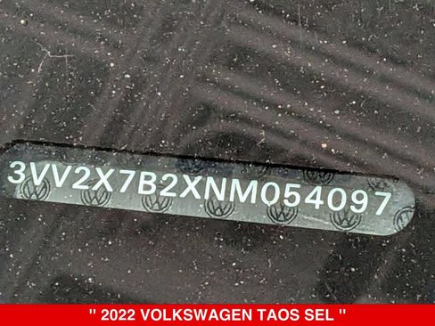 Used 2022 Volkswagen Taos SEL w/ Panoramic Sunroof Package AWD/4WD image 39