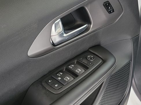 New 2026 Chrysler Pacifica Select FWD image 15