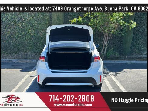 Used 2021 Toyota Corolla LE image 16