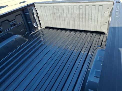 Used 2022 Chevrolet Silverado 1500 Custom image 14