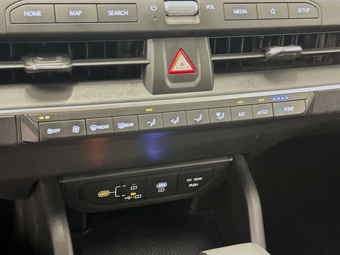Used 2025 Kia K4 FWD image 24