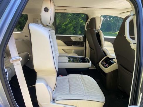 Used 2020 Lincoln Navigator Black Label w/ Cargo Convenience Package AWD/4WD image 33