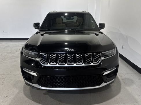 Used 2022 Jeep Grand Cherokee Summit w/ Luxury Tech Group V AWD/4WD image 11