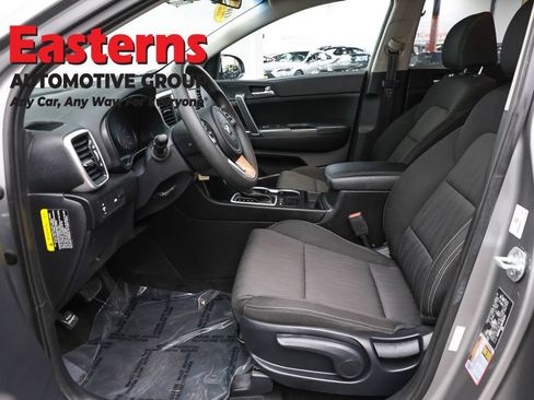 Used 2022 Kia Sportage LX AWD/4WD image 14