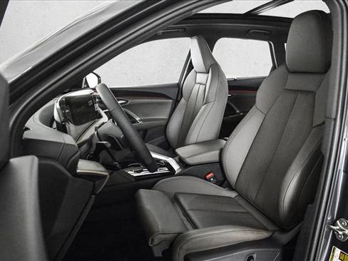 New 2025 Audi Q5 Premium Plus image 17