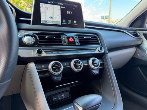 Used 2021 Genesis G70 2.0T w/ Elite Package image 42