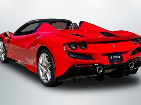 Used 2023 Ferrari F8 Tributo RWD image 5