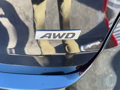 Used 2014 Hyundai Santa Fe GLS image 8