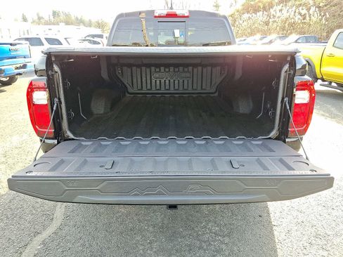 Used 2025 GMC Canyon Denali w/ LPO, Denali Black Edition image 28