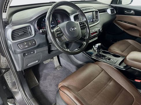 Certified 2019 Kia Sorento SX w/ SX Touring Package FWD image 23