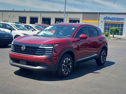Used 2025 Nissan Kicks SV w/ Charging Package AWD/4WD image 2