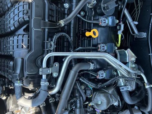 Used 2025 Nissan Altima 2.5 SR w/ SR Premium Package image 15