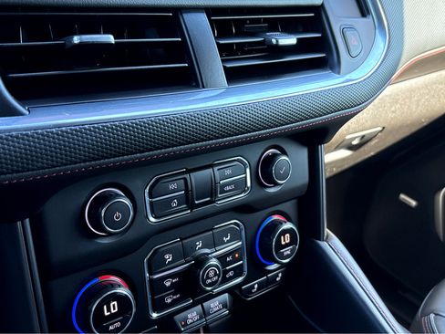 Used 2021 Chevrolet Tahoe RST w/ Luxury Package image 10