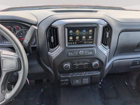 Used 2019 Chevrolet Silverado 1500 Custom Trail Boss w/ Custom Convenience Package AWD/4WD image 17