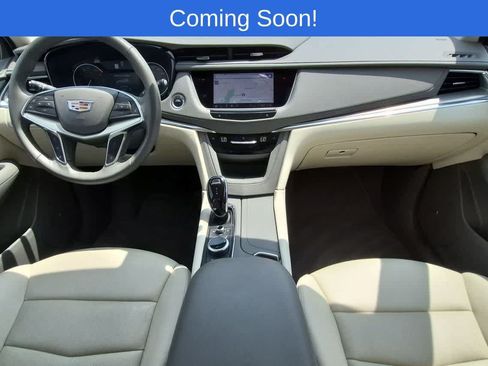 Used 2024 Cadillac XT5 Premium Luxury w/ LPO, Floor Liner Package AWD/4WD image 15