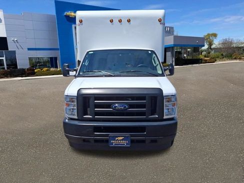 Used 2024 Ford E-450 and Econoline 450 Super Duty RWD image 22