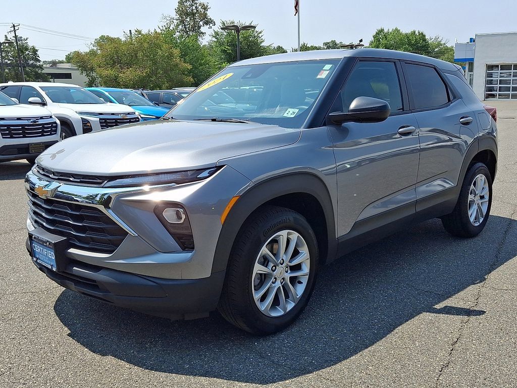 Certified 2024 Chevrolet TrailBlazer LS w/ LS Convenience Package AWD/4WD image 3