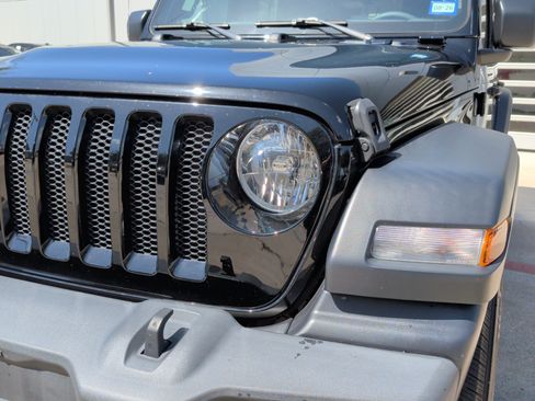 Used 2023 Jeep Wrangler Unlimited Sport AWD/4WD image 6