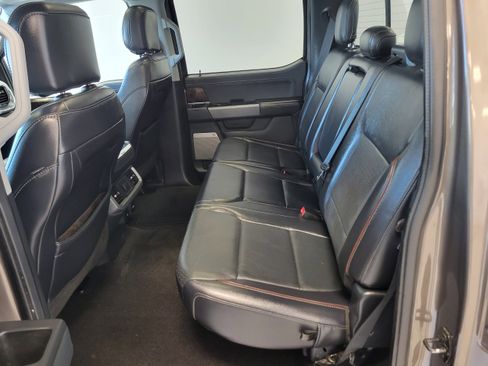 Used 2021 Ford F150 Lariat w/ Max Trailer Tow Package image 12