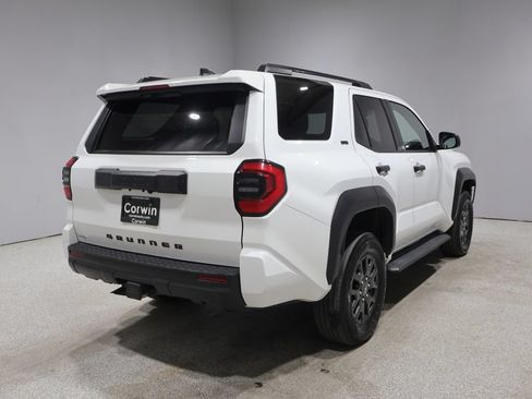 Used 2025 Toyota 4Runner SR5 AWD/4WD image 2