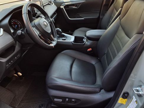 Certified 2022 Toyota RAV4 XLE Premium image 17