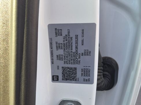 Used 2024 Chevrolet Colorado Z71 w/ Z71 Convenience Package 2 AWD/4WD image 37