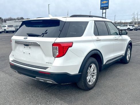 Used 2022 Ford Explorer XLT w/ Equipment Group 202A image 7