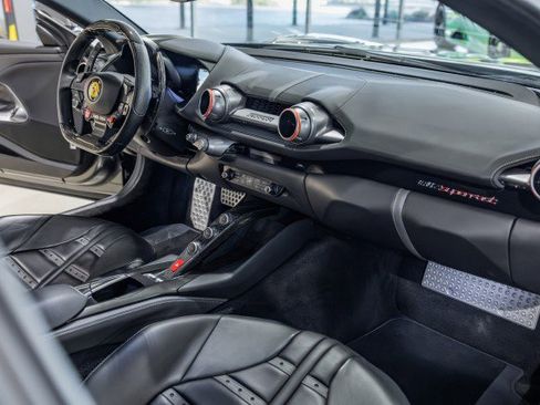 Used 2019 Ferrari 812 Superfast image 32